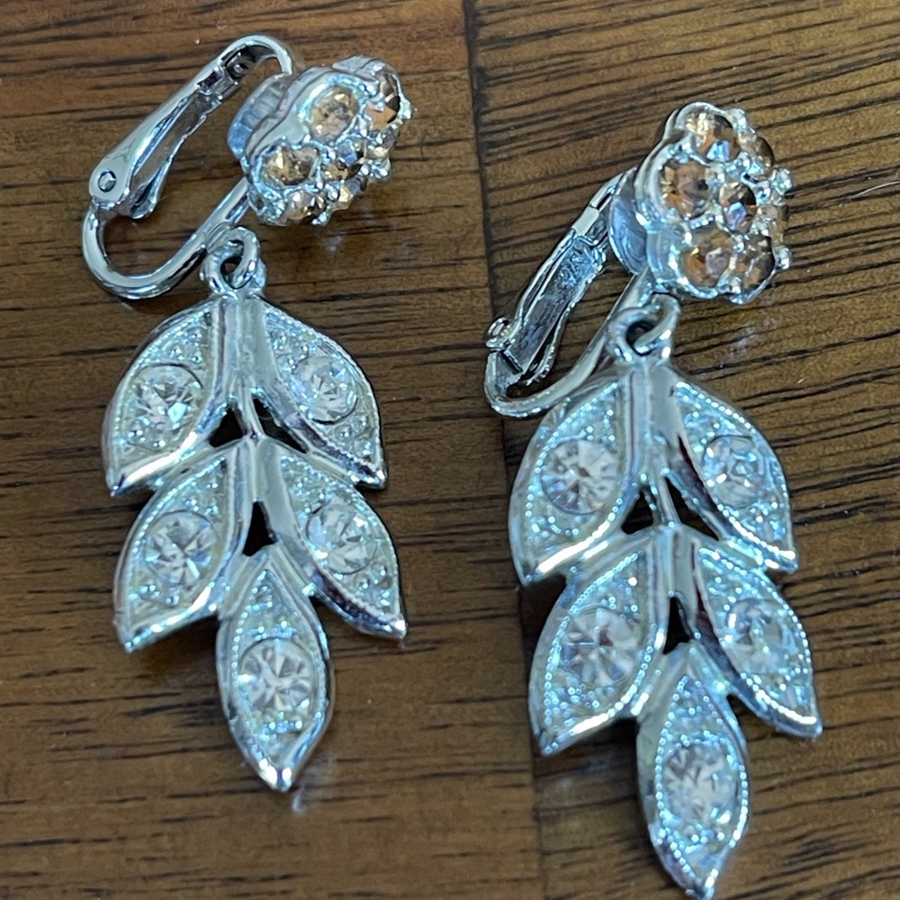 Elegant Celebrity Silver Leaf Drop Earrings
